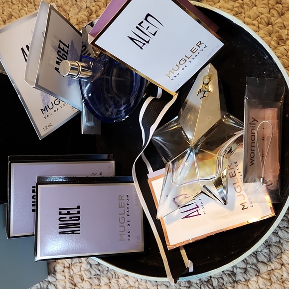 Thierry Mugler LOT of goodies, tray and music box, samples and bottles and more - Picture 2 of 10